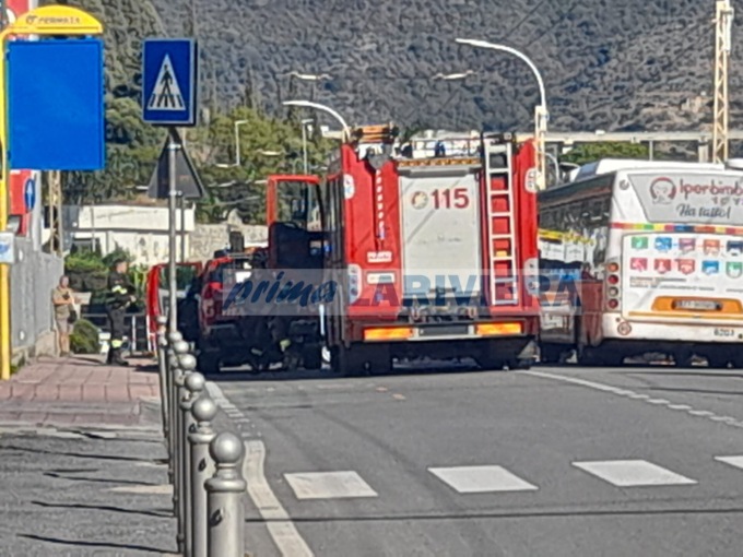 Si schianta con l’auto contro il muro a Taggia: ferito un uomo