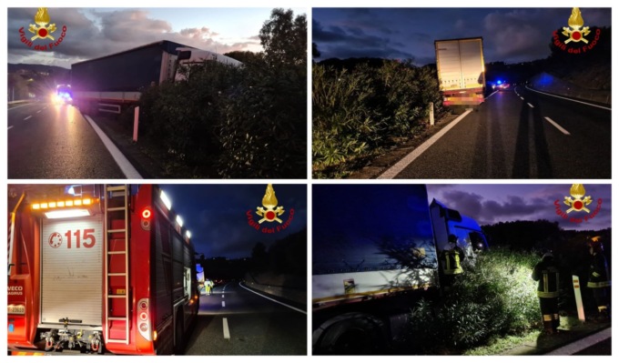 Tir finisce fuoristrada sull’A10, forse per un colpo di sonno dell’autista