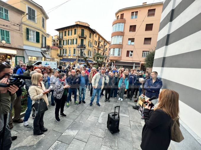 Migranti: a Ventimiglia un sit-in bipartisan per riaprire il centro di accoglienza