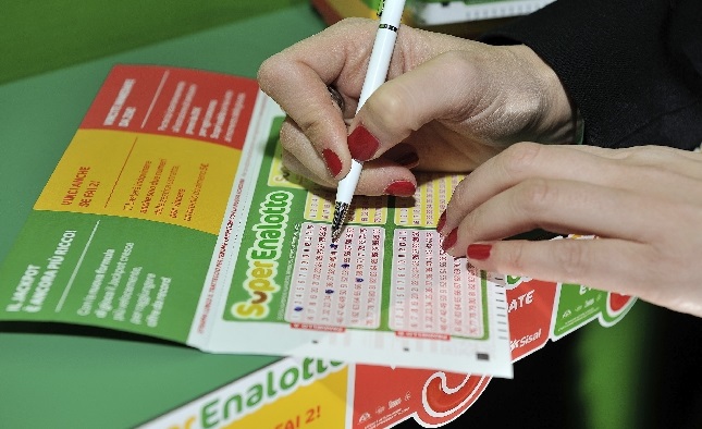 Imperia baciata dal SuperEnalotto: il jackpot intanto vola a oltre 311 milioni