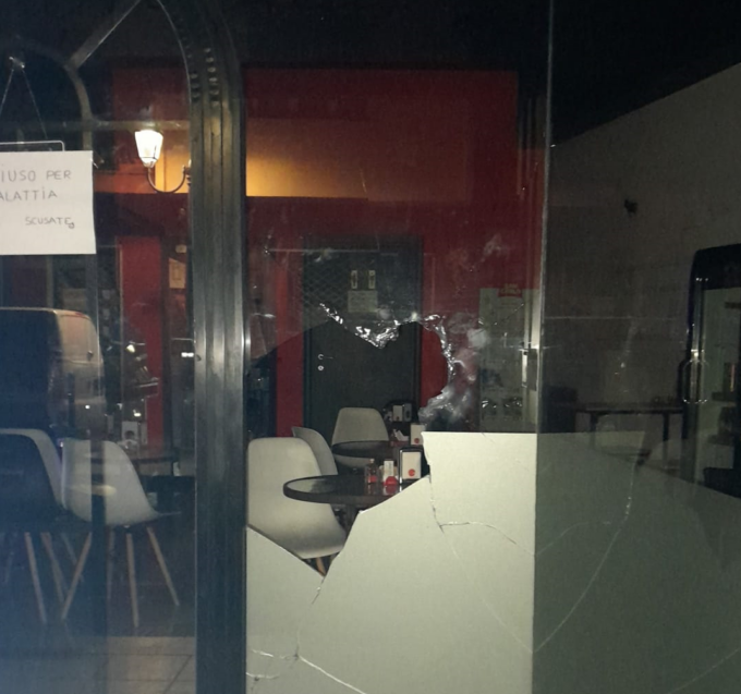 Spaccata al Bar “Dal Filo Rosso”. Ladro appena 18enne