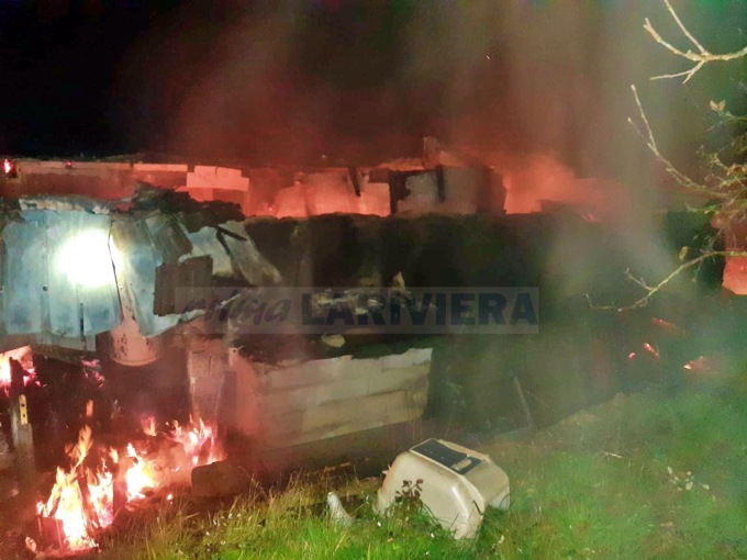 Casa distrutta da un incendio a Baiardo durante l’assenza del proprietario. Video