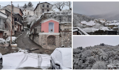 Cosio di Arroscia imbiancata da un manto di neve