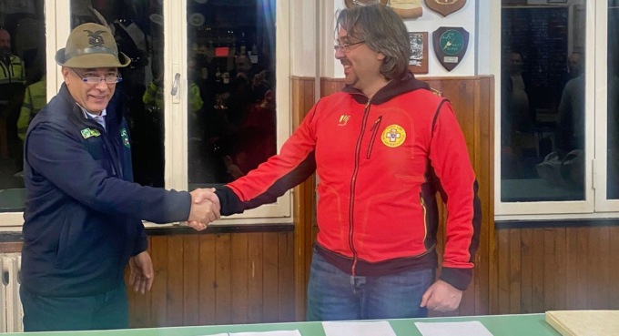 Il Soccorso alpino e speleologico e l’associazioni Alpini uniscono le proprie forze