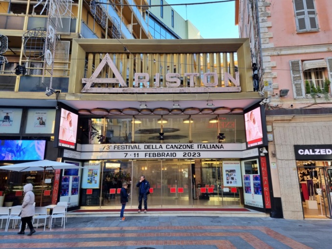 A Sanremo una biennale di arte al teatro Ariston