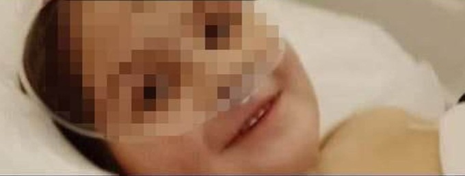 “Mi vergogno di essere tuo figlio, maledetta… ma è anche colpa sua se ha rischiato di morire”