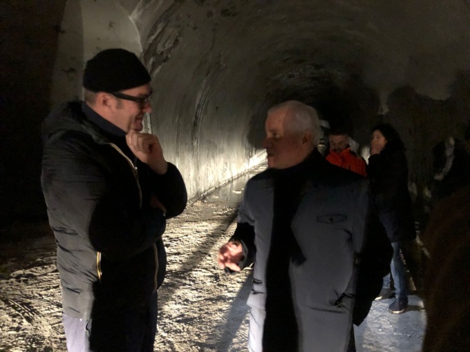 La galleria di via Santa Lucia diventa deposito materiali per il Comune