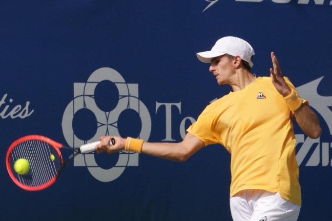 Matteo Arnaldi da applausi nel primo set, poi Medvedev non perdona