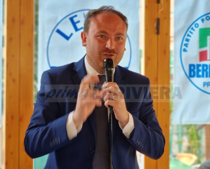 La presentazione del candidato sindaco Flavio Di Muro