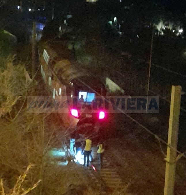 Una donna straniera urtata dal treno mentre camminava sui binari a Ventimiglia. Video