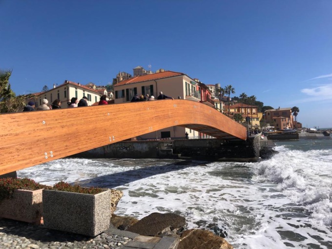 Riaperto il ponte pedonale tra Borgo Foce e Borgo Cappuccini