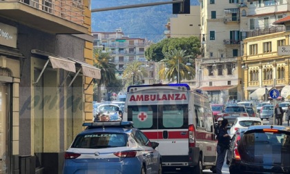 Investito da un'auto in via Feraldi a Sanremo