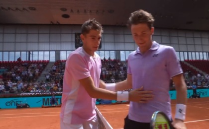 Matteo Arnaldi nuova stella del tennis azzurro. A Madrid travolge Ruud, prima vittoria contro un top 5