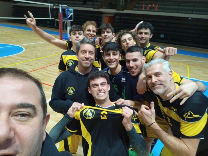 Rvs Sanremo ringrazia la sportivissima Lavagna e vola in Serie B di volley