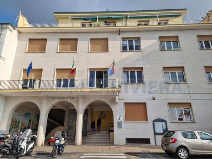 Guerra tra minoranza e maggioranza a Ospedaletti: “Le decisioni prese dall’amministrazione hanno avuto dei costi economici notevoli”