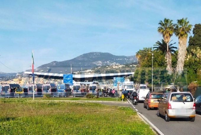 La gendarmeria fa paura, ma al momento nessun inasprimento dei controlli alla frontiera