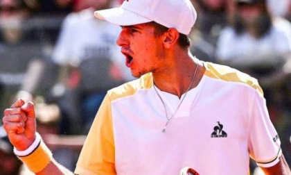 Matteo Arnaldi all'esordio in uno Slam batte Galan e vola al 2° turno del Roland Garros