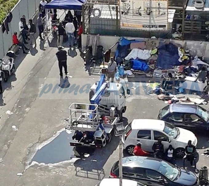 Migranti: aumentano i flussi e gli accampamenti a Ventimiglia