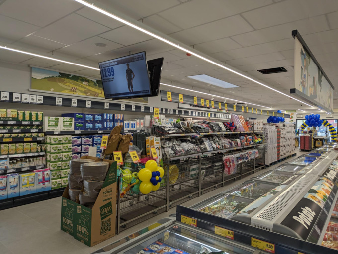 Parcheggio del supermercato, il Comune: Gratuito h24