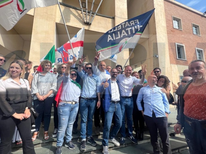Flavio Di Muro è sindaco di Ventimiglia con 1.174 voti di distacco su Sismondini