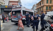 Panico a San Martino: in stato d'agitazione distrugge fioriera fuori dal Conad