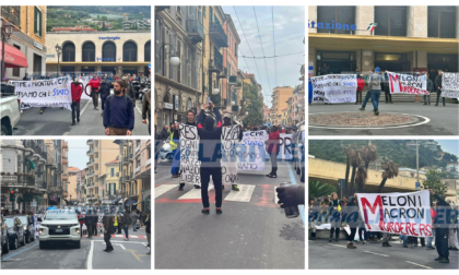 No border bloccano Ventimiglia con un corteo in memoria di Moussa Balde