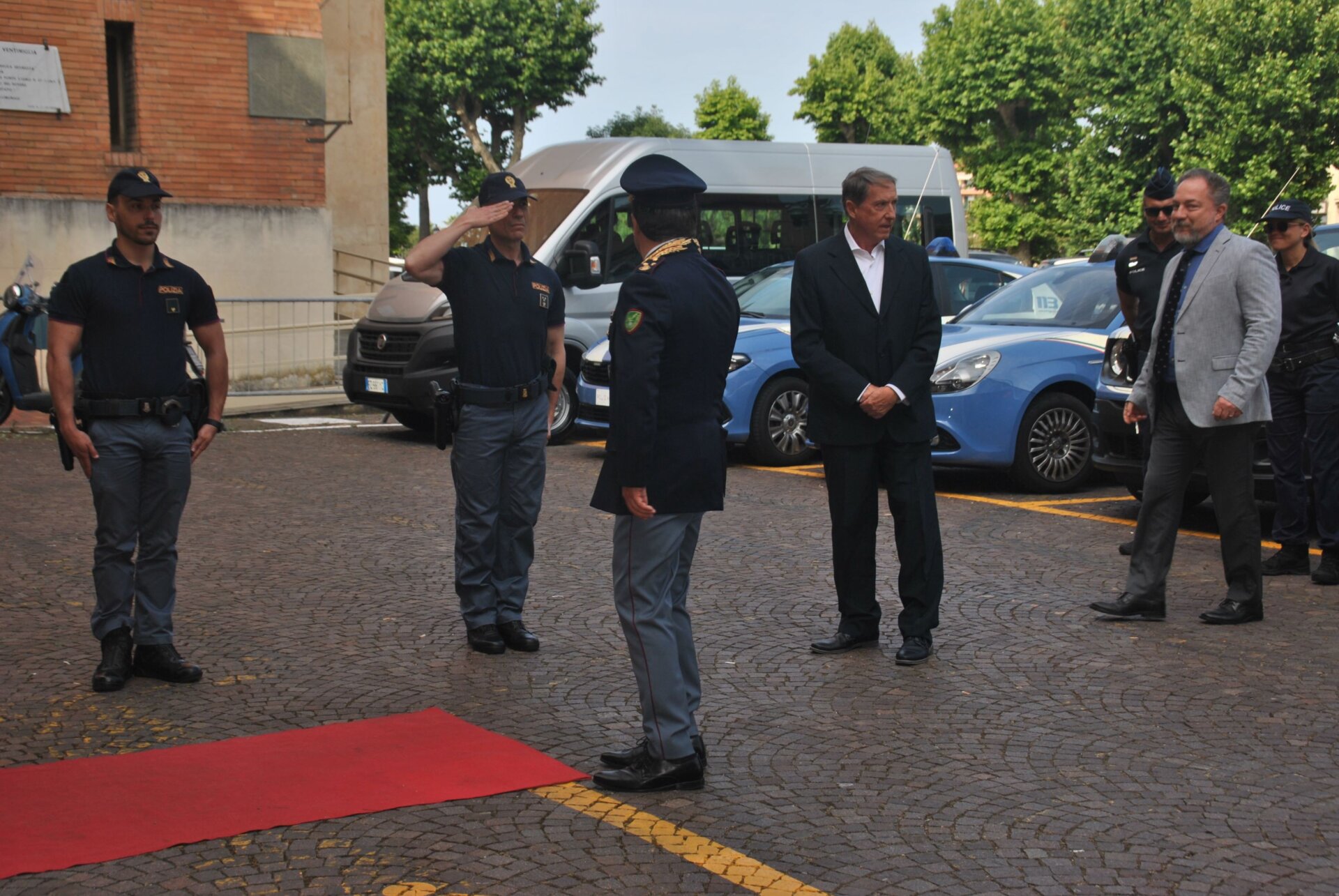 Amarcord Polizia di frontiera di Ventimiglia premia dirigenti del passato arrivo dr Cargnelli e Fanzone
