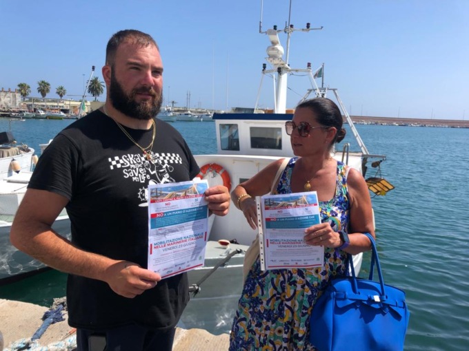 Pescatori sulle barricate contro lo stop UE alle reti a strascico