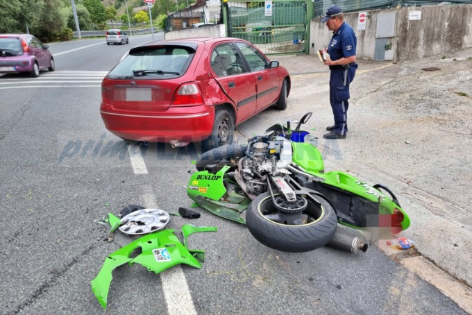 Motociclista 35enne ferito nello schianto contro un’auto a Sanremo