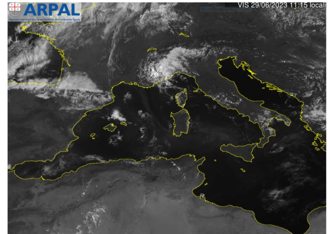 Domani allerta meteo gialla per temporali