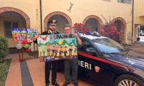 Le foto dei cartelloni di Maurizio, che accolgono i Carabinieri al Don Orione