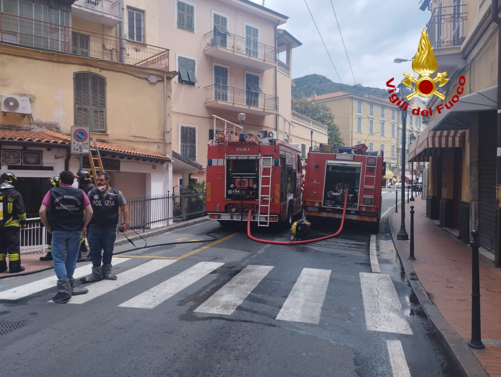 incendio negozio tappeti via aprosio ventimiglia bazar marrakech 1_05