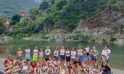 La simpatica protesta di mamme e bambini per dire no alla diga in Valle Argentina