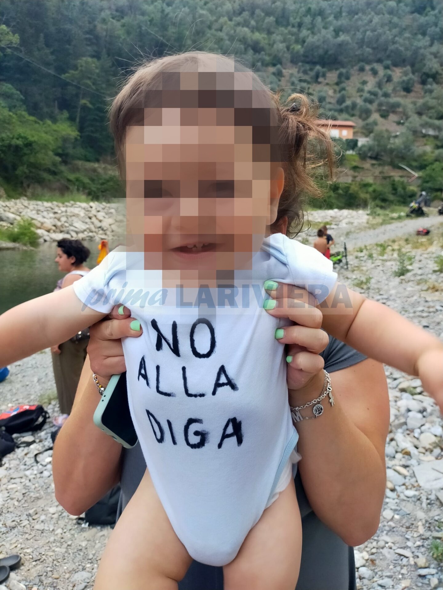 protesta mamme bambini diga glori badalucco_03