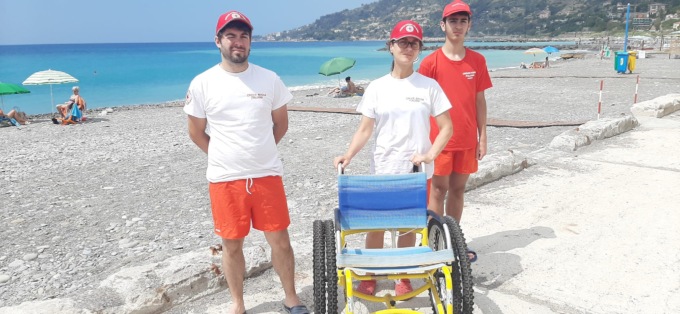 Ospedaletti: avviato il servizio di assistenza ai disabili in spiaggia
