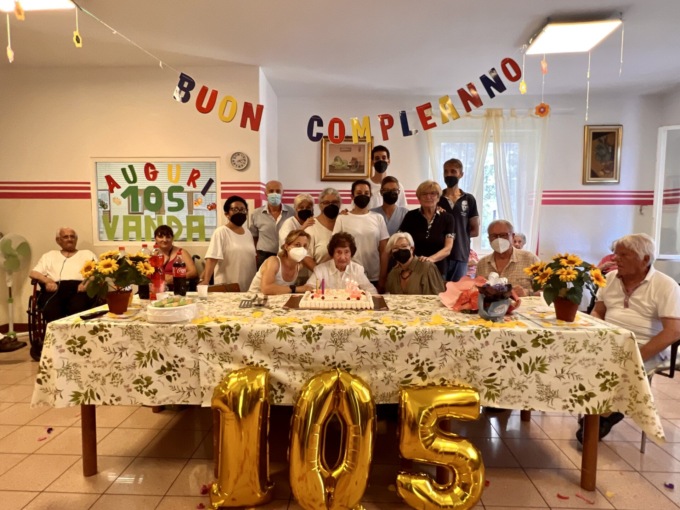 Sanremo: festa di compleanno in onore dei 105 anni di Vanda