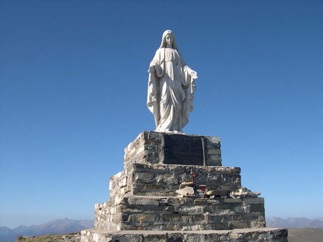 Parco Alpi Liguri: via alla ristrutturazione della statua “Madonna del Frontè”