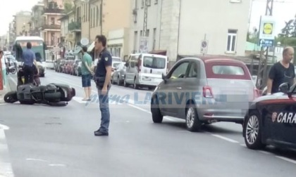 Scontro auto e moto sull'Aurelia, un ferito e tanto traffico a Camporosso