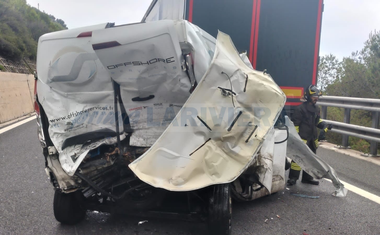 incidente a10 autofiori barriera tir furgone_03