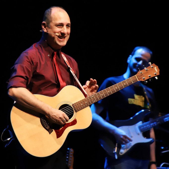 Andrea Di Marco apre il SanBart Cabaret