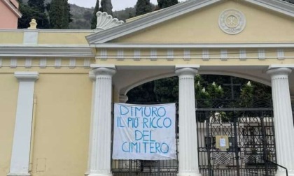 Slogan contro il sindaco di Ventimiglia: "Di Muro il più ricco del cimitero"