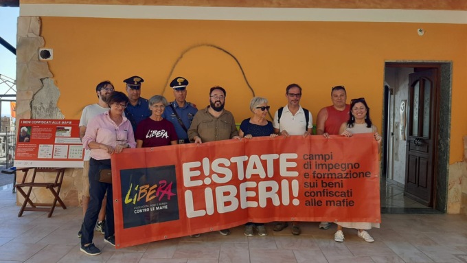Libera prepara il campo estivo nella villa sequestrata ai Pellegrino