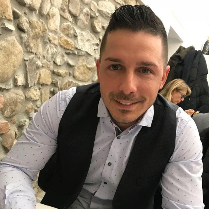 Un giovane trovato morto nella barca ormeggiata al Portosole di Sanremo