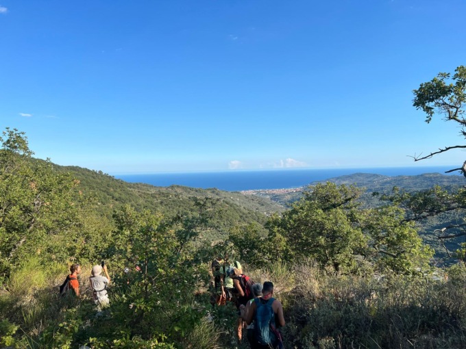 Diano Arentino: trekking verso il Passo Grillarine