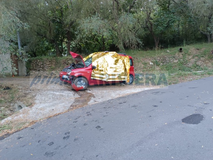 Coppia di coniugi muore in un incidente sulle alture di Imperia
