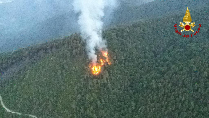 le foto degli incendi di Taggia e Ceriana viste dal drone dei vigili del fuoco