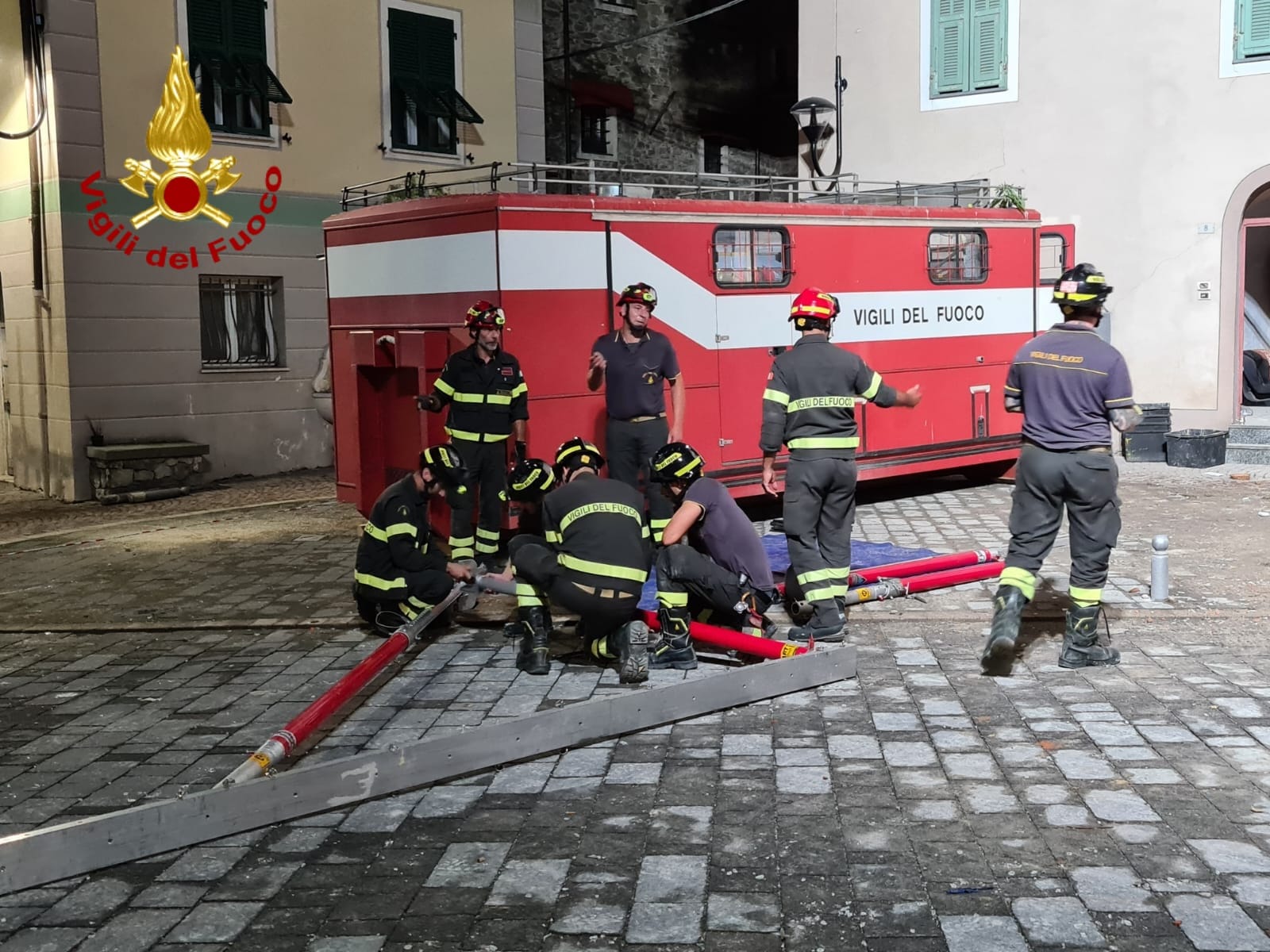 vigili del fuoco casa puntellata palazzina esplosione esplosa soldano 27 agosto 2023 incidente_09