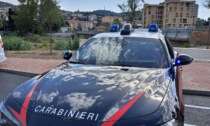 Tentata rapina "Se chiamate i Carabinieri brucio il negozio"
