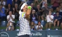 Fabio Fognini che riattacca il telefono a capitan Volandri. Il video è virale