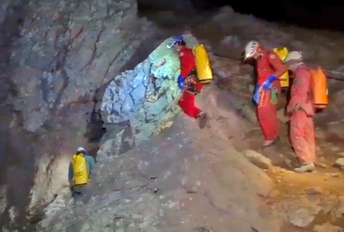 Speleologo salvato nella grotta in Turchia, tra i soccorritori un imperiese
